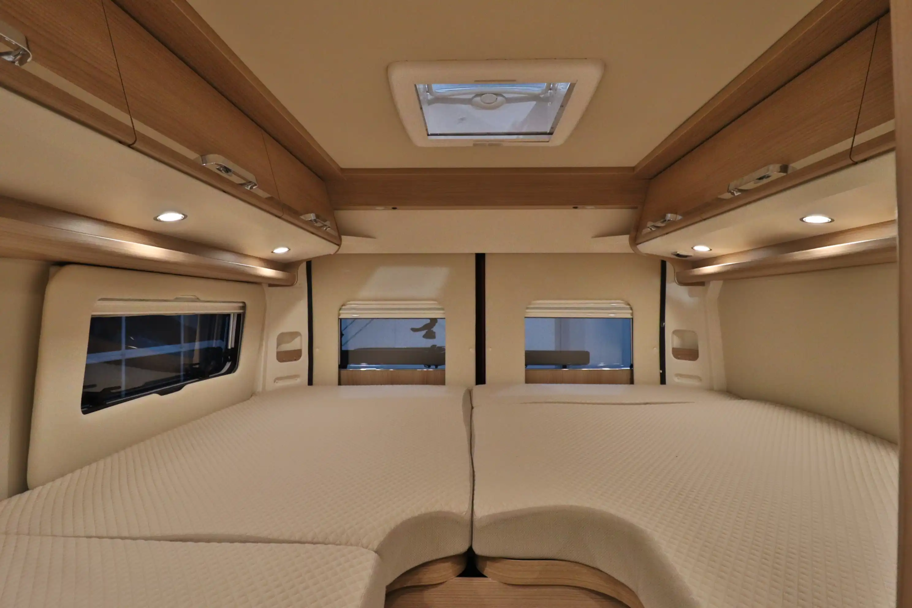 CARTHAGO Malibu Van 640 LE First Class